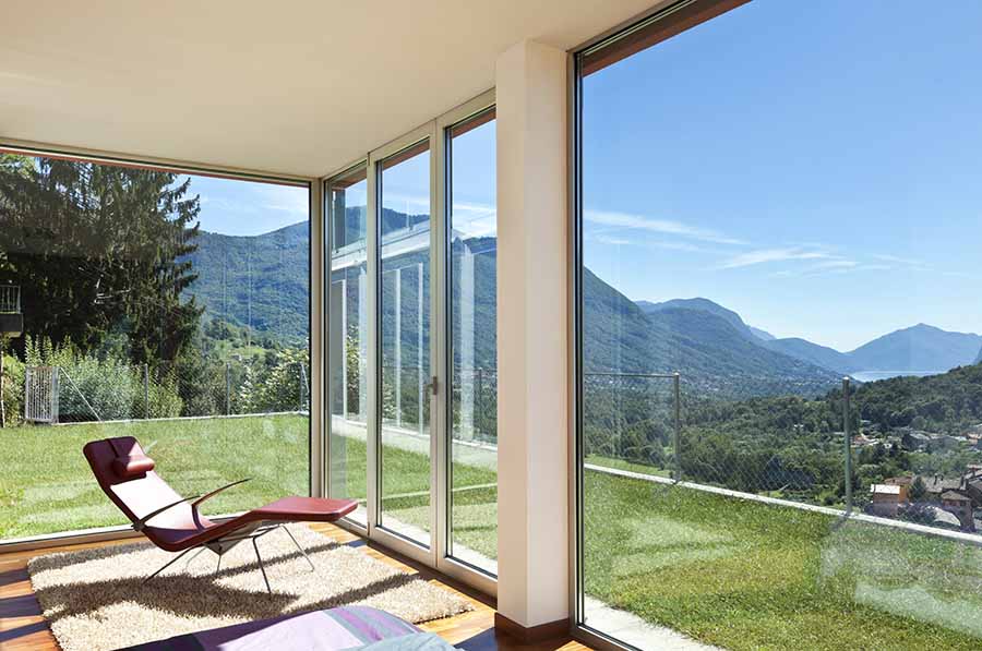 Glass-links-the-outdoors-with-the-interior.jpg